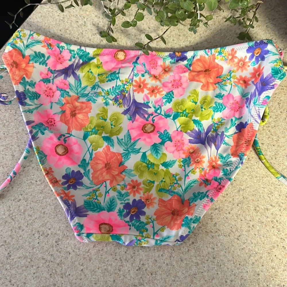 Victoria’s Secret bikini bottom - Picture 6 of 8